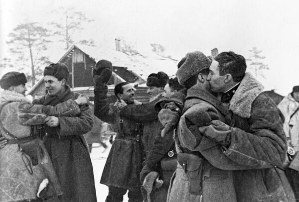 Doček vojnika Crvene armije, nakon deblokade Lenjingrada - Sputnik Srbija