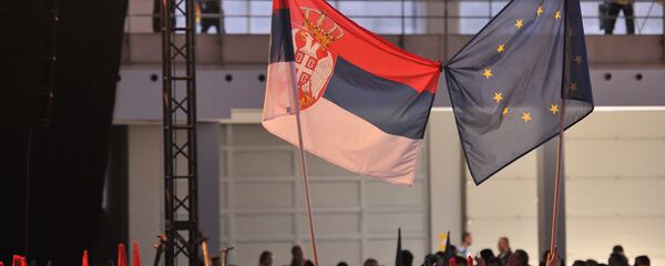 Заставе Србије и ЕУ Заставе Србије и ЕУ - Sputnik Србија