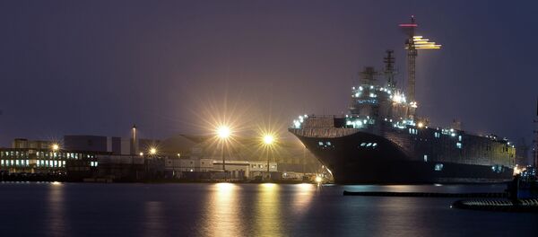 Nosač helikoptera Mistral Nosač helikoptera Mistral - Sputnik Srbija