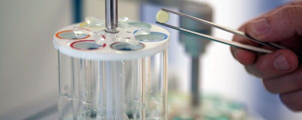 Апарат за проучавање распада таблета у научном центру у Волгограду Апарат за проучавање распада таблета у научном центру у Волгограду - Sputnik Србија