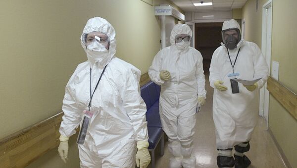 Lekari u bolnici za bolesnike sa kovidom 19 u Sankt Peterburgu - Sputnik Srbija