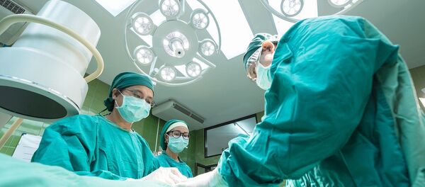 Пацијент на операционом столу Пацијент на операционом столу - Sputnik Србија