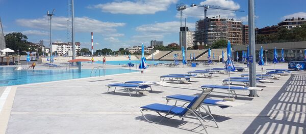 Скоро пуст базен на 25. мају Скоро пуст базен на 25. мају - Sputnik Србија