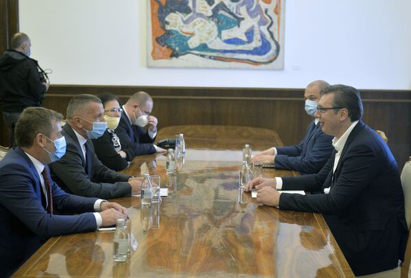 Преседан после 18 година: Албанци преузели Бујановац и шокирали Србе Преседан после 18 година: Албанци преузели Бујановац и шокирали Србе - Sputnik Србија