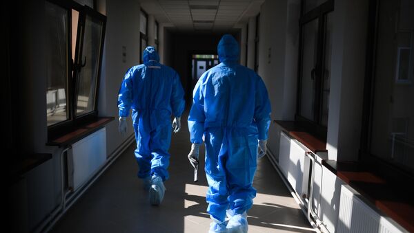 Лекари у болници за лечење вирусом корона - Sputnik Србија
