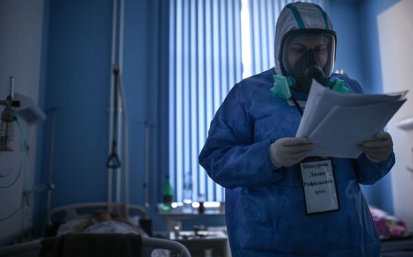 Завладао и вирус страха: Зашто грађани јуре код лекара и на најмањи симптом короне Завладао и вирус страха: Зашто грађани јуре код лекара и на најмањи симптом короне - Sputnik Србија