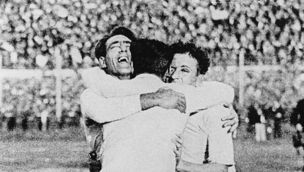 Urugvajci slave trijumf na SP u fudbalu 1930 - Sputnik Srbija