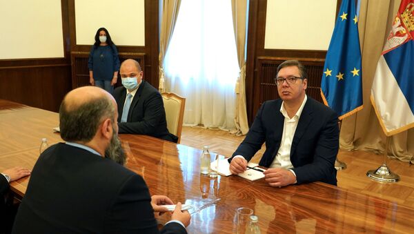 Predsednik Srbije Aleksandar Vučić na sastanku sa Muamerom Zukorlićem tokom konsultacija o formiranju nove vlade - Sputnik Srbija