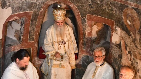 Mitropolit Amfilohije u crkvi u Bijeloj kod Herceg Novog - Sputnik Srbija