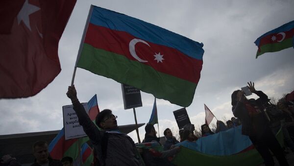 Rat na ulicama Londona: Opšte tuča Jermena i Azerbajdžanaca /video/ - Sputnik Srbija