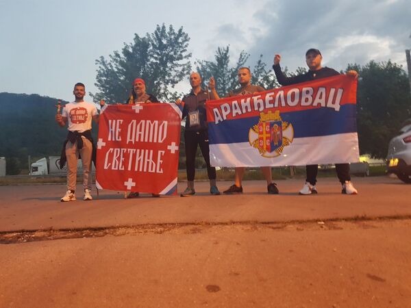 Pokušaj diverzije najduže litije za odbranu svetinja, ali tu je Sputnjik Pokušaj diverzije najduže litije za odbranu svetinja, ali tu je Sputnjik - Sputnik Srbija