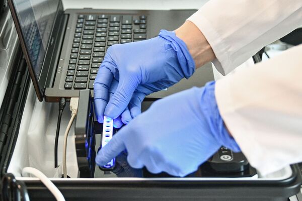 Стиже нови српски тест на корону: Резултат за 15 минута Стиже нови српски тест на корону: Резултат за 15 минута - Sputnik Србија