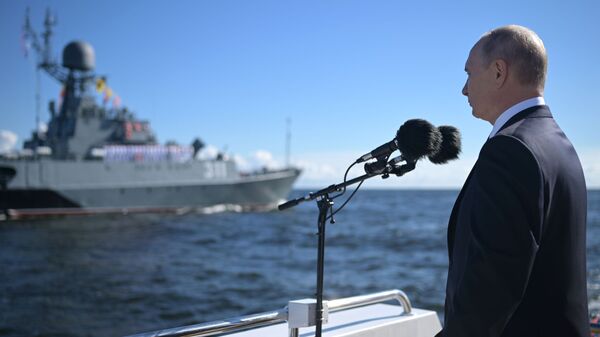 Путин: Ратна морнарица увек на стражи суверенитета земље - Sputnik Србија