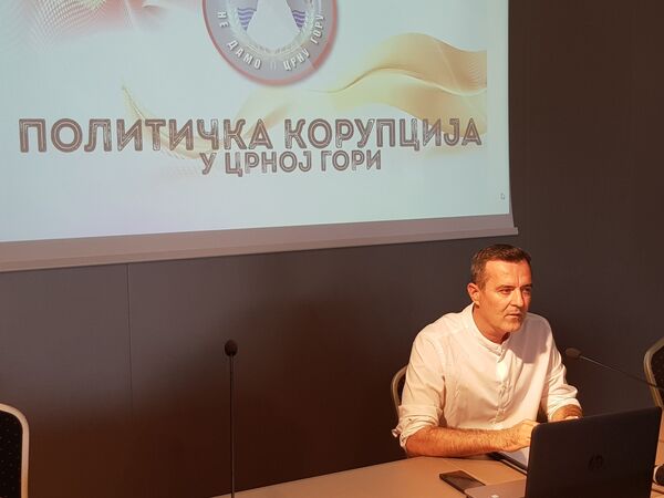 Будва најбољи пример политичке корупције: Универзитетски професори о стању у Црној Гори Будва најбољи пример политичке корупције: Универзитетски професори о стању у Црној Гори - Sputnik Србија