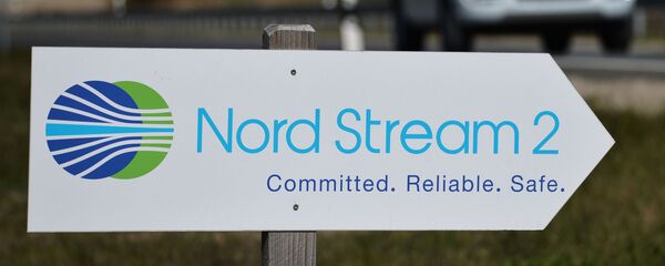 Путоказ са логом компаније Норд стрим 2 која руководи изградњом гасовода Северни ток 2 у Немачкој Путоказ са логом компаније Норд стрим 2 која руководи изградњом гасовода Северни ток 2 у Немачкој - Sputnik Србија