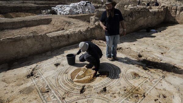 Izraelski arheolozi na mestu gde je pronađena crkva iz vizantinskog perioda u blizini Jerusalima - Sputnik Srbija