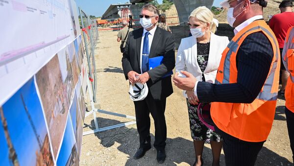 Ministarka Zorana Mihajlović na gradilištu izgradnje železničkog vijadukta - Sputnik Srbija