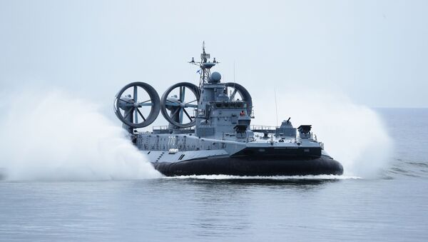 Mali desantni brod Evgenije Košečkov na vojnim vežbama Baltičke flote - Sputnik Srbija
