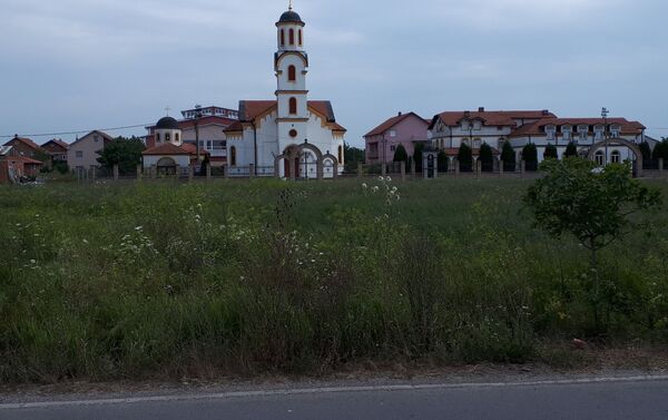 Crkveni kompleks na Busijama  - Sputnik Srbija