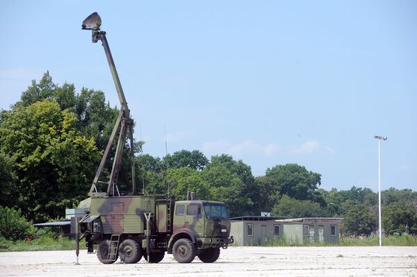 „Жирафом“, „иглом“ и „мистралом“ против беспилотних летелица: Српска војска добија појачање /фото/ „Жирафом“, „иглом“ и „мистралом“ против беспилотних летелица: Српска војска добија појачање /фото/ - Sputnik Србија