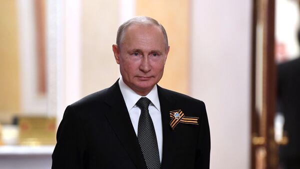 Председник Русије Владимир Путин на свечаности поводом Дана победе у Кремљу - Sputnik Србија