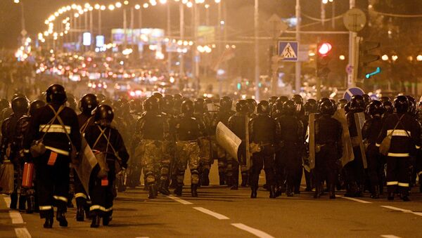 Policija na protestima u Minsku - Sputnik Srbija