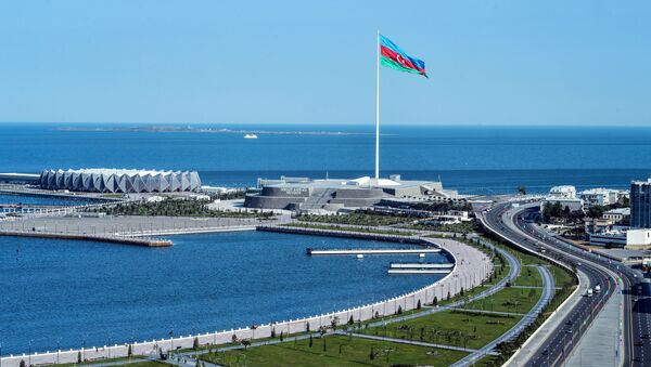Вид на Баку со смотровой площадки - Sputnik Србија