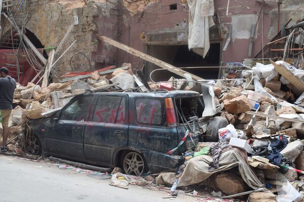 Sputnjik u Bejrutu: Život ljudi nakon katastrofe koja ih je ostavila bez ičega /video, foto/ Sputnjik u Bejrutu: Život ljudi nakon katastrofe koja ih je ostavila bez ičega /video, foto/ - Sputnik Srbija