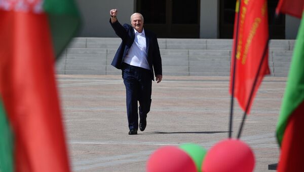 Predsednik Belorusije Aleksandar Lukašenko na mitingu u Minsku - Sputnik Srbija