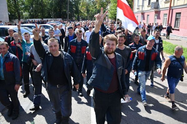 Талас штрајкова запљуснуо Белорусију Талас штрајкова запљуснуо Белорусију - Sputnik Србија