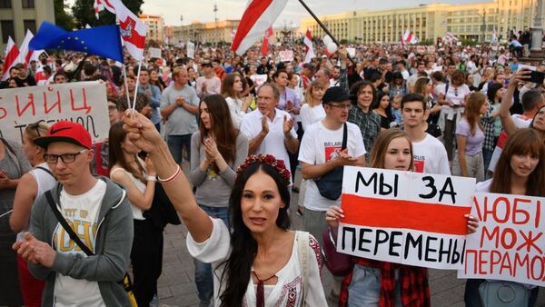 Protest na Trgu nezavisnosti u Minsku 18. avgusta - Sputnik Srbija