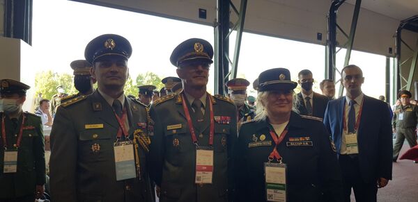 Српски генерал у Русији дочекан уз „Марш на Дрину“ /фото/ - Sputnik Србија