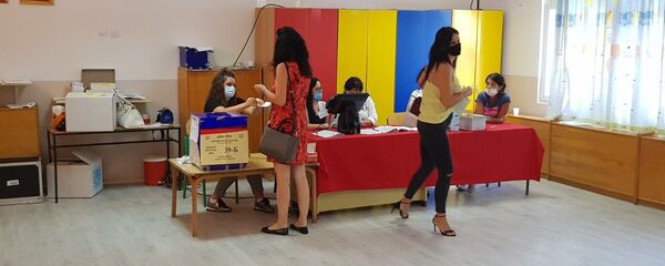 Гласачко место у Подгорици - Sputnik Србија