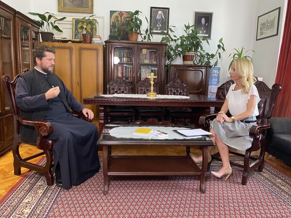 Отац Гојко Перовић: Немогућ је сценарио да се нешто преокрене — народ је променио власт /видео/ Отац Гојко Перовић: Немогућ је сценарио да се нешто преокрене — народ је променио власт /видео/ - Sputnik Србија
