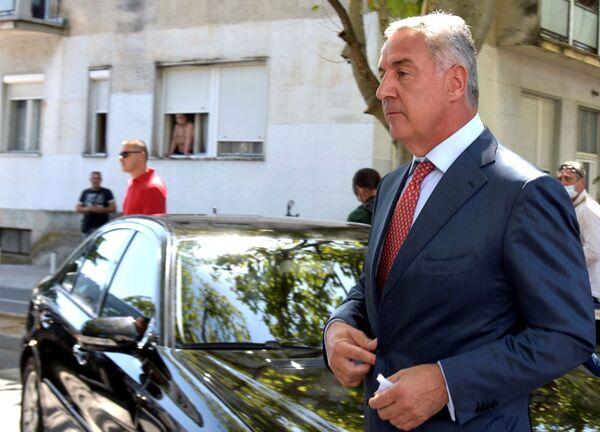 Upozorenje italijanskog pisca: Đukanović opasan sve dok kontroliše policiju - Sputnik Srbija