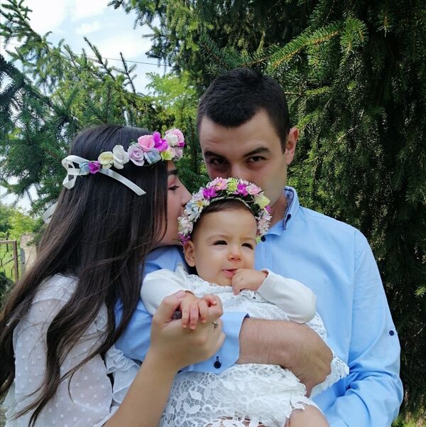 Хуманитарни базар у Крњачи – помоћ једанаестомесечној Мињи да дође до најскупљег лека на свету - Sputnik Србија