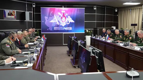 Србија домаћин војних игара следеће године: Састанак Вулина и Шојгуа у Москви Србија домаћин војних игара следеће године: Састанак Вулина и Шојгуа у Москви - Sputnik Србија