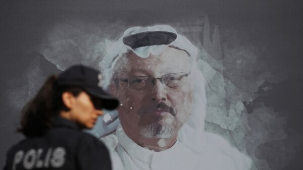 Мурал са портретом саудијског новинара Џамала Хашогија у Истанбулу - Sputnik Србија