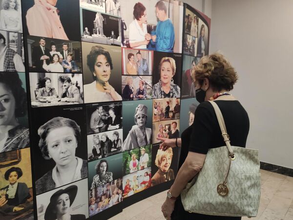 Цеца Бојковић: Нису криви људи који копају по контејнерима и гледају „Задругу“  /видео/ - Sputnik Србија