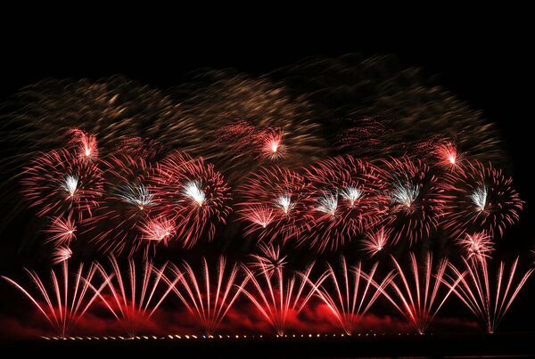 Spektakularni festival vatrometa na moskovskom nebu /foto/ Spektakularni festival vatrometa na moskovskom nebu /foto/ - Sputnik Srbija