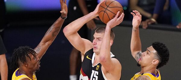 Nikola Jokić na utakmici Denver Nagetsa i LA Lejkersa Nikola Jokić na utakmici Denver Nagetsa i LA Lejkersa - Sputnik Srbija