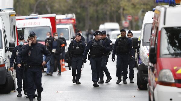 Policija na mestu napada u Parizu - Sputnik Srbija