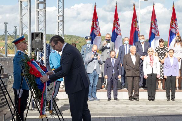 Srbi i Amerikanci su braća po oružju: Vučić na obeležavanju godišnjice operacije „Halijard“ Srbi i Amerikanci su braća po oružju: Vučić na obeležavanju godišnjice operacije „Halijard“ - Sputnik Srbija