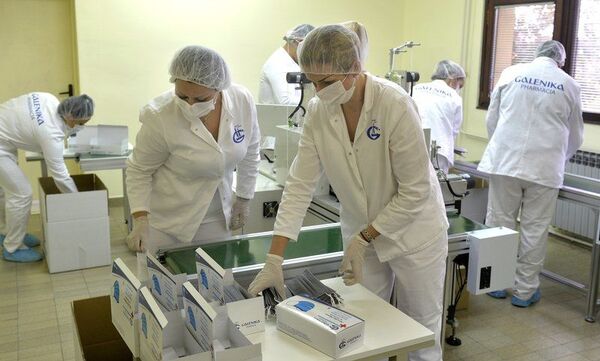 Новак на Ролан Гаросу са сребрном маском – специјалним српским изумом? /фото/ - Sputnik Србија