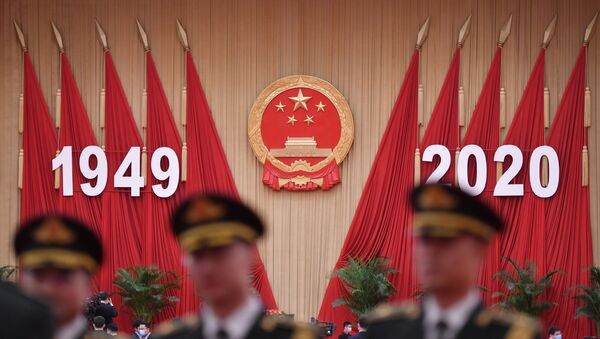 Pripadnici kineskog vojnog orkestra u Velikoj sali naroda uoči nacionalnog praznika osnivanja Narodne Republike Kine - Sputnik Srbija