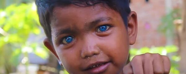 Dečak sa plavim očima Dečak sa plavim očima - Sputnik Srbija