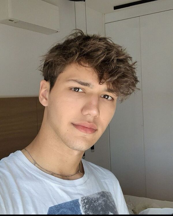 „To je istorija, ne uče nas dovoljno o tome…“: Šta studenti rođeni 2000. godine znaju o 5. oktobru - Sputnik Srbija