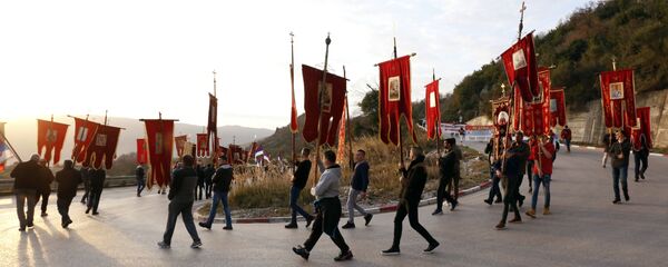 Мирни протест у одбрану права Српске православне цркве у Црној Гори - Sputnik Србија