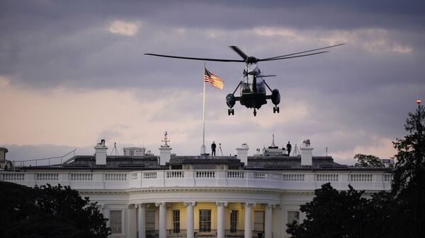 Доналд Трамп стиже у Белу кућу хеликоптером - Sputnik Србија