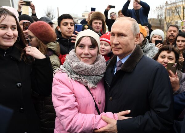 Predsednik Rusije Vladimir Putin u poseti gradu Ivanovo. - Sputnik Srbija